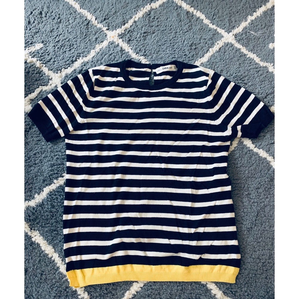 🔸Zara Striped Shortsleeved Sweater/Shirt